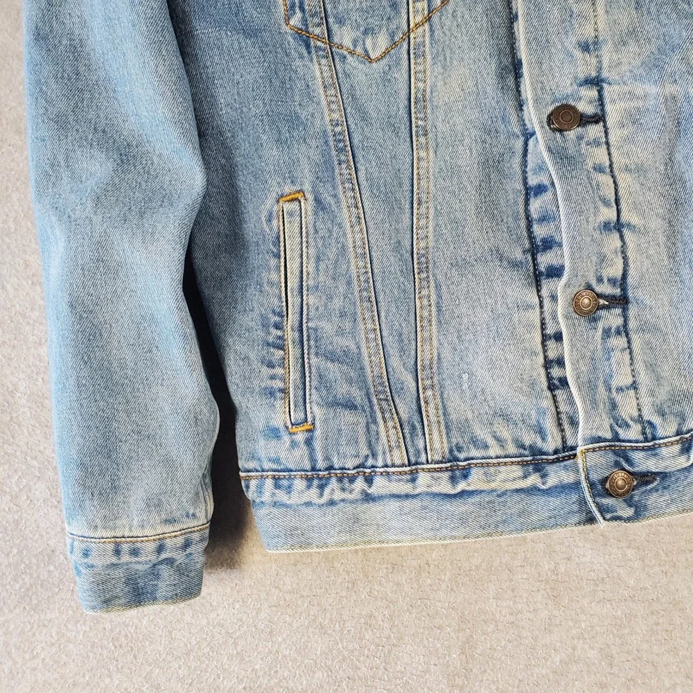 Levis Mens Type III Sherpa Trucker Jacket Light Wash Denim Faux Fur Lined Large